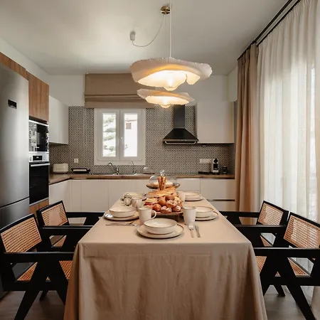 Naxian Nest Penthouse 3br - Walk To Naxos City