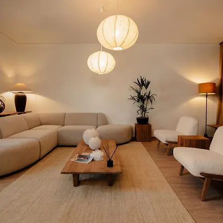 Naxian Nest Penthouse 3br - Walk To