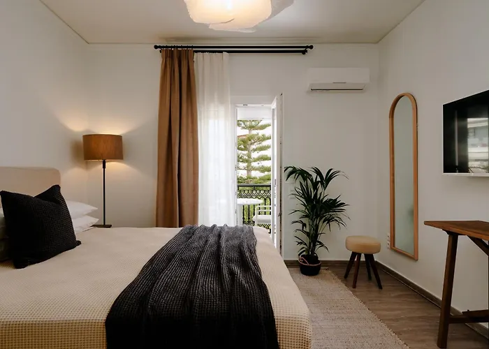 Naxian Nest Penthouse 3br - Walk To Naxos City